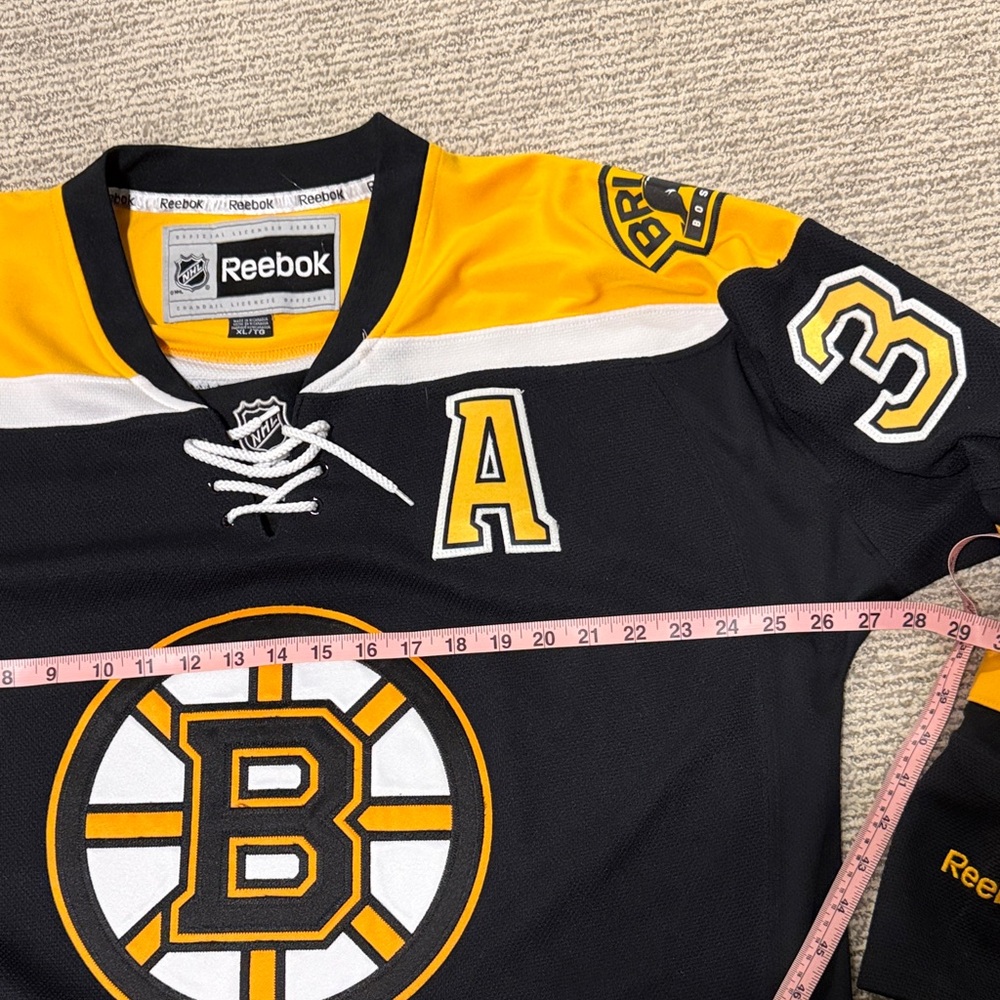 Reebok Bergeron Boston Bruins Hockey Jersey - Picture 4 of 6